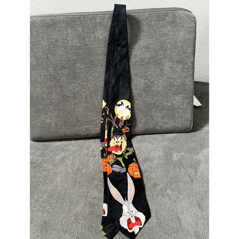 Looney Tunes Mania Tie Halloween Taz And Bugs Bunny Pumpkins Bats Full Moon‎